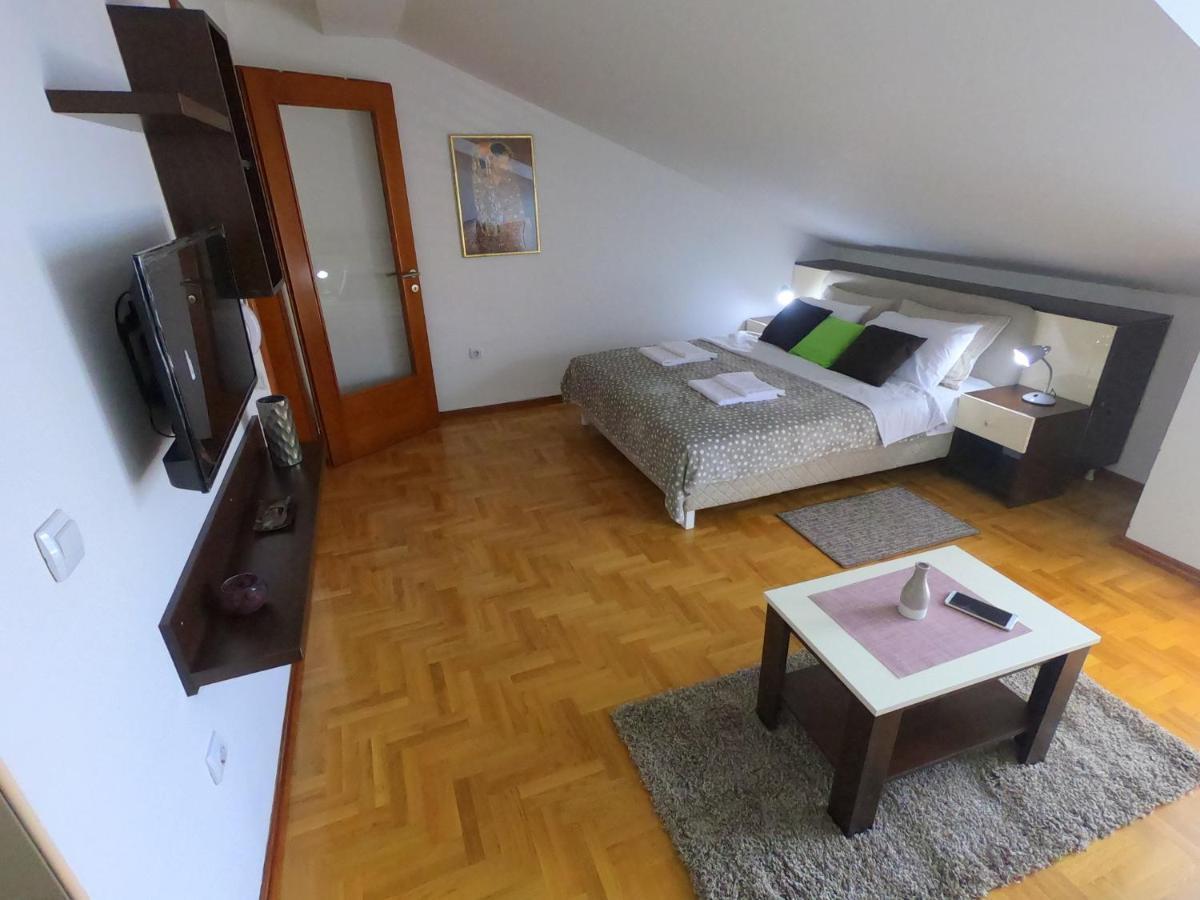 Apartman Zenit Vrnjačka Banja Buitenkant foto